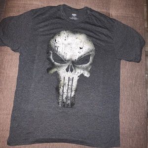 2 SHIRTS PUNISHER AND STAR WARS SIZE XL